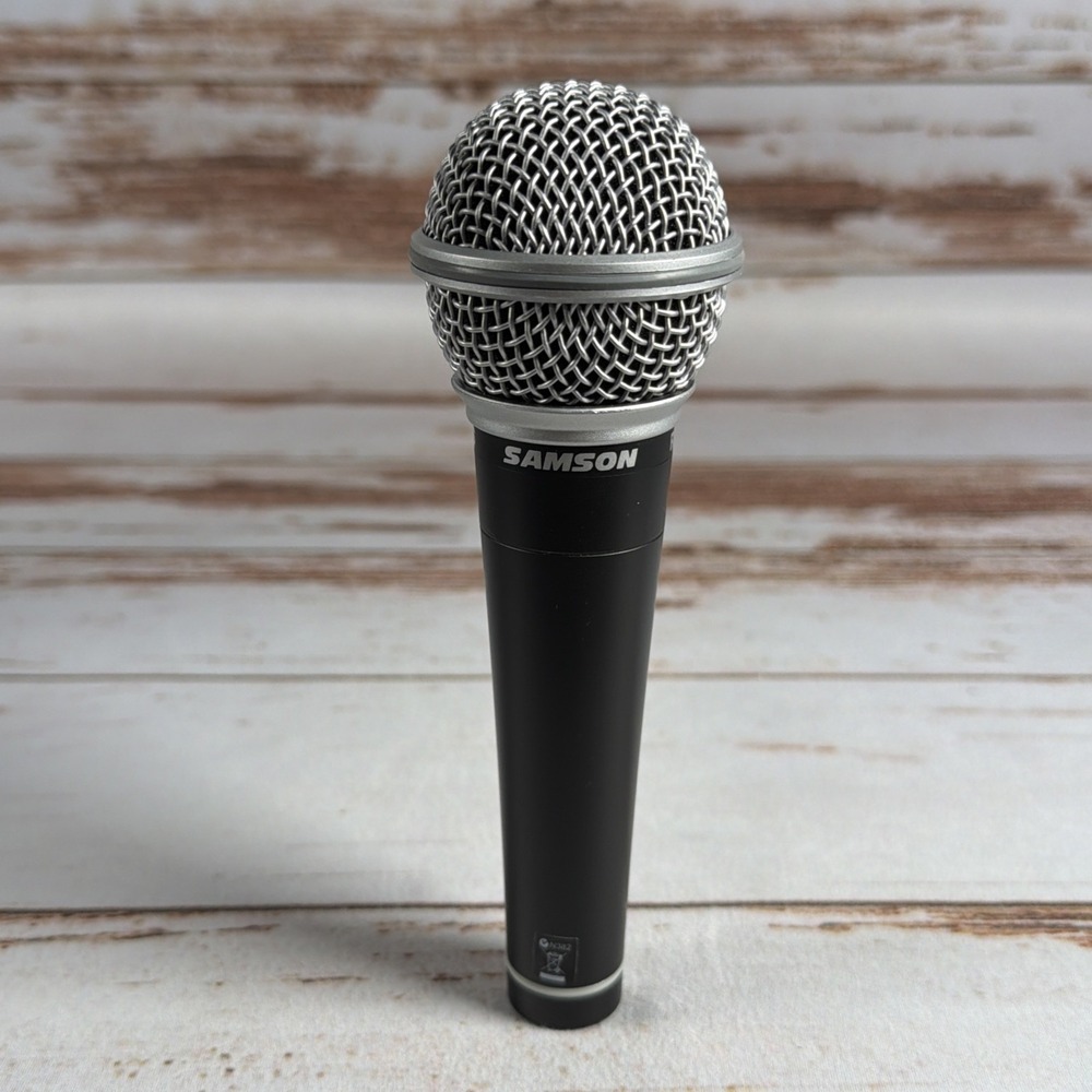 Samson R21S Dynamic Cardioid Vocal Microphone With On/Off Switch Used